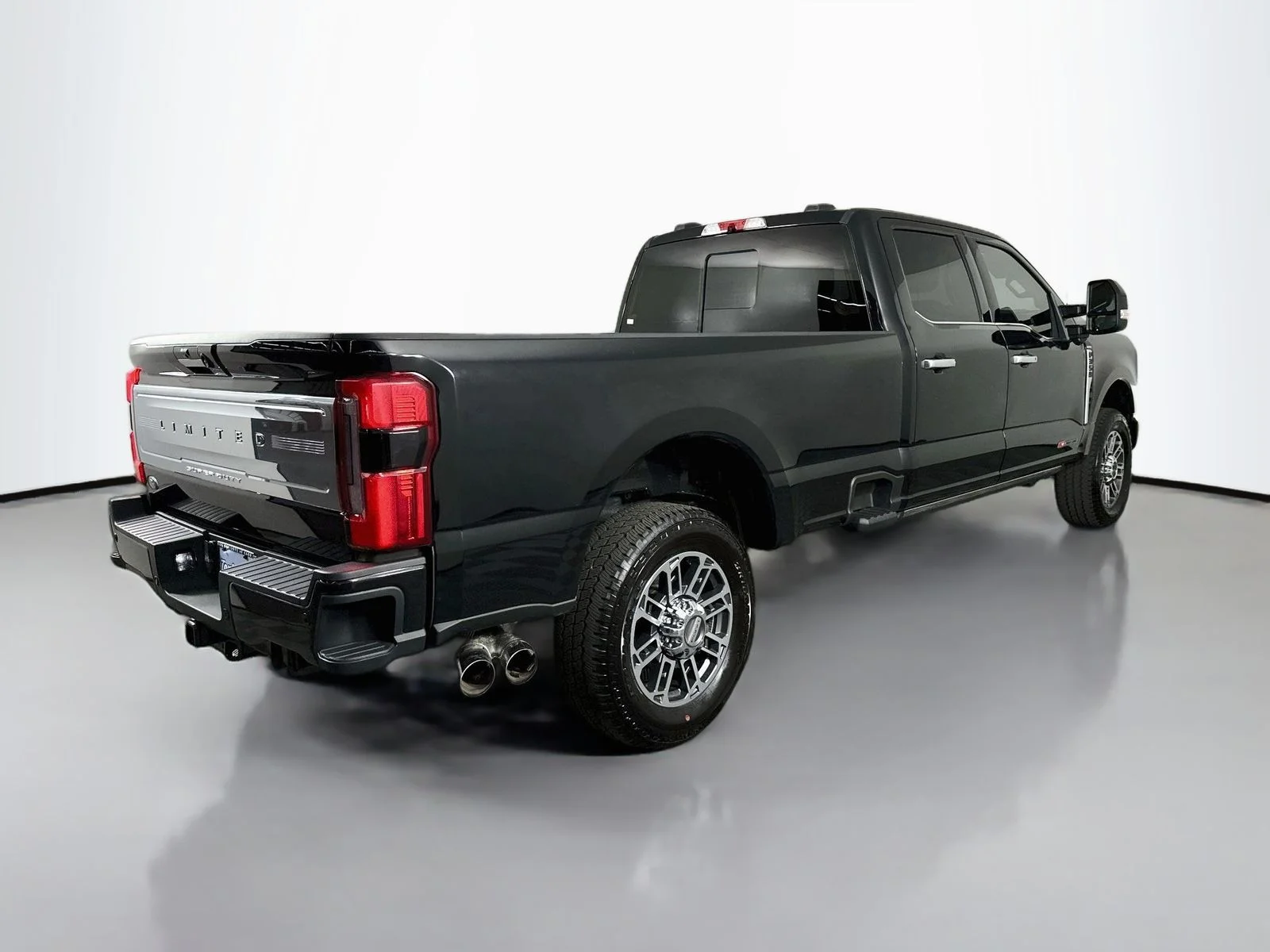 Used 2023 Black Ford Limited image 8