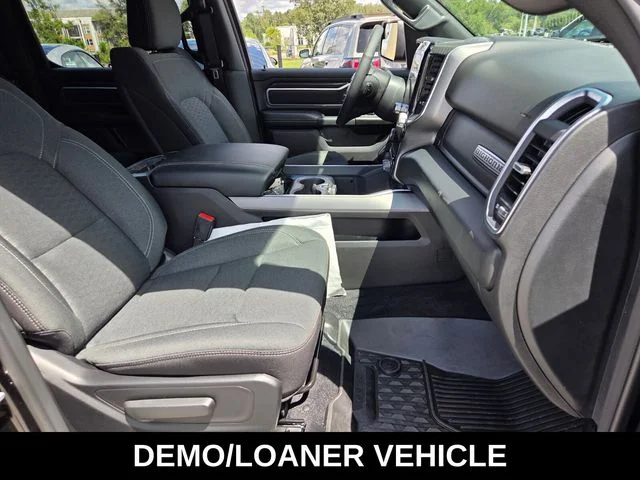 New 2026 Diamond Black Crystal Pearl-Coat Exterior Paint RAM Big Horn/Lone Star image 25