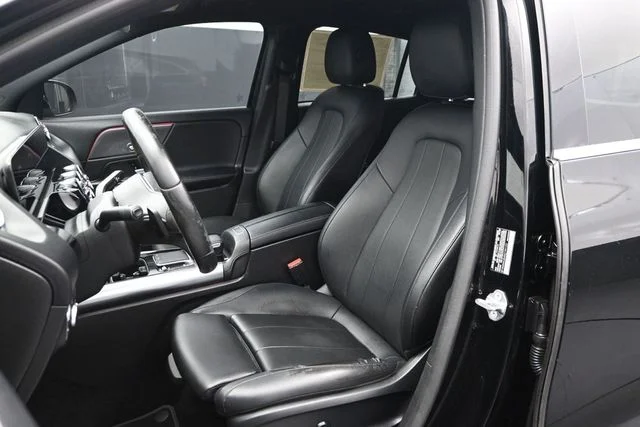 Used 2021 Black Mercedes-Benz GLA 250 image 5