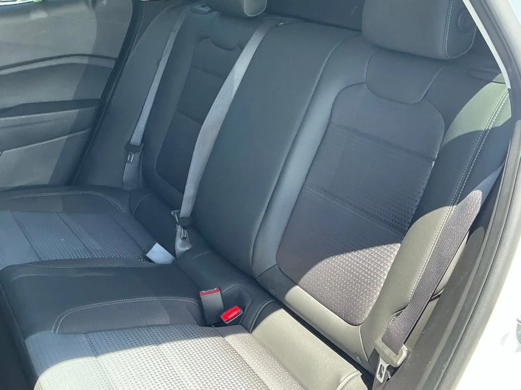 Used 2025 White Chevrolet LT image 21