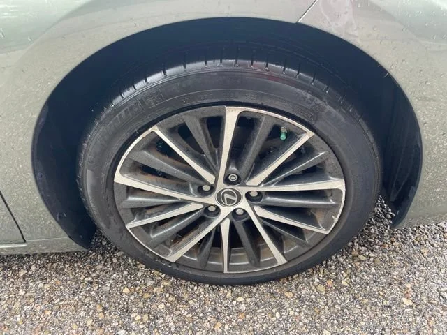 Certified Used 2024 Green Lexus ES 350 image 7