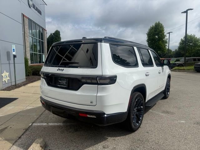 New 2026 Bright White Clear-Coat Exterior Paint Jeep  image 7