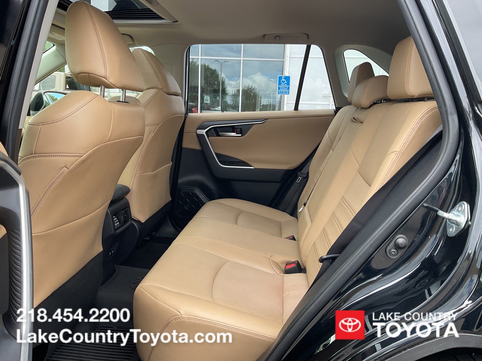 Used 2019 Midnight Black Metallic Toyota Limited image 23