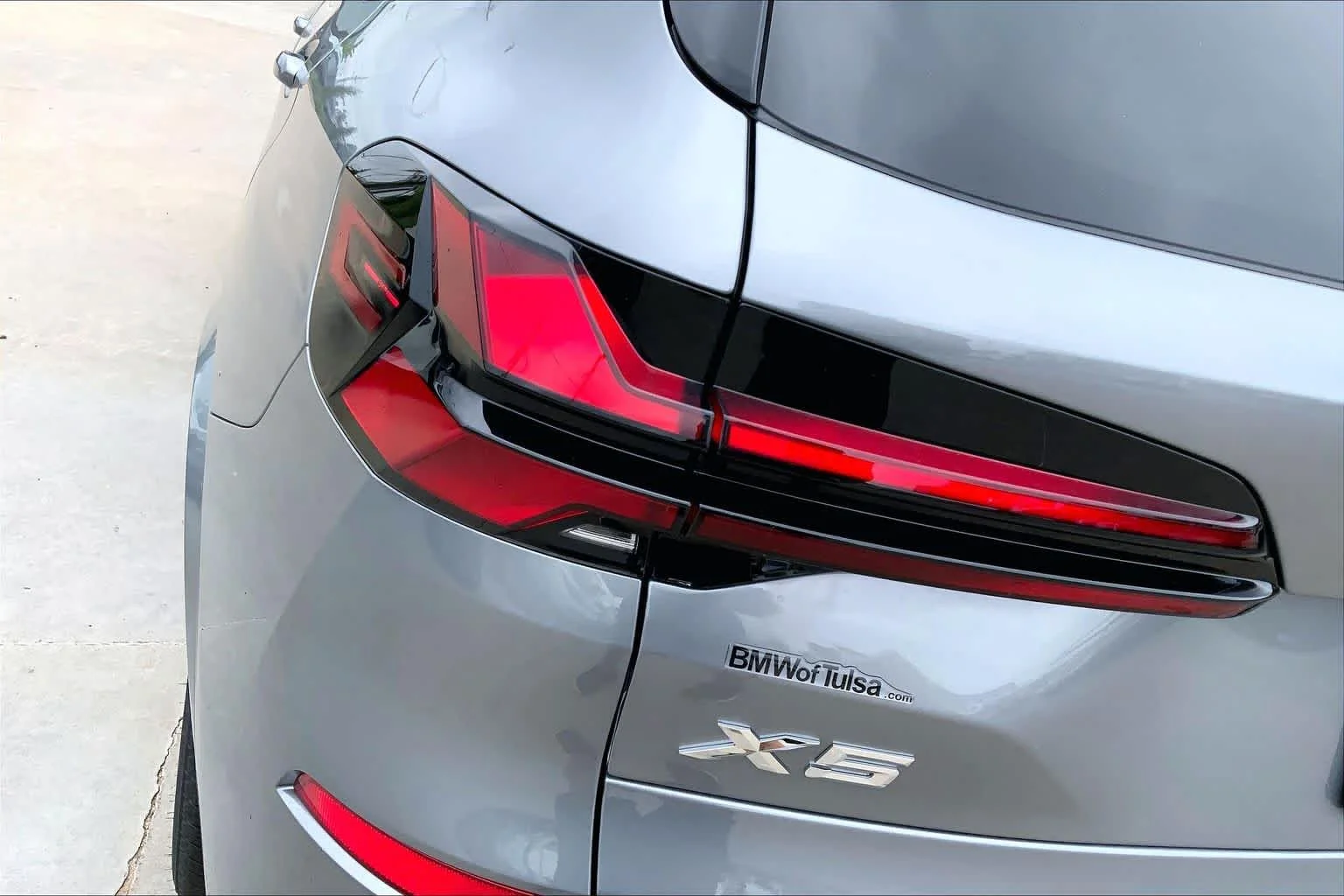 New 2026 Skyscraper Grey Metallic BMW xDrive40i image 14