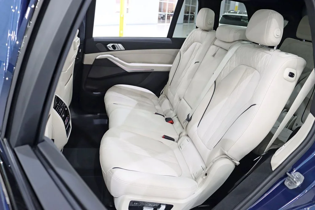 Used 2022 Blue BMW M50i image 33