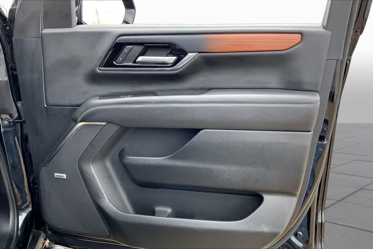 Used 2025 Onyx Black GMC Denali image 23