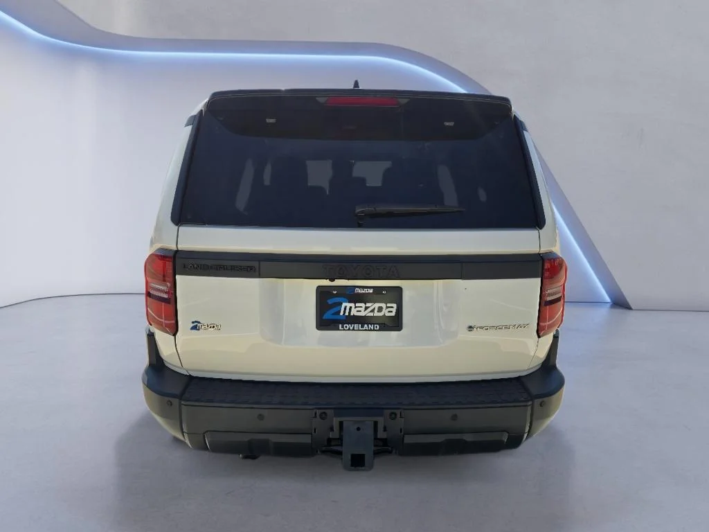 Used 2025 Ice Cap Toyota 1958 image 4