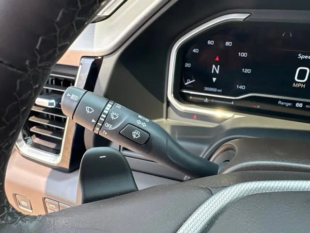 Used 2023 Onyx Black GMC Denali image 20
