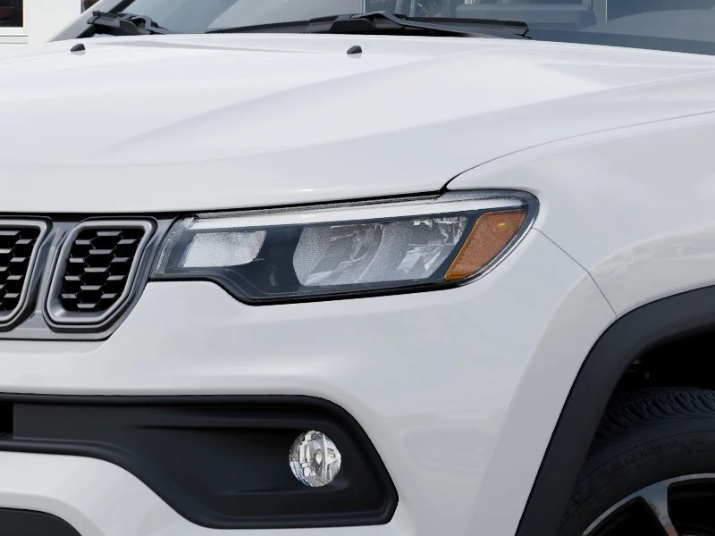 New 2026 Bright White Clear-Coat Exterior Paint Jeep Latitude image 41