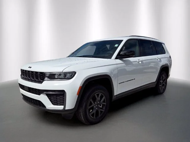 New 2027 Bright White Clear-Coat Paint Jeep Laredo Altitude image 2