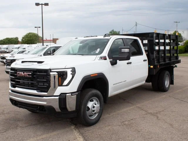 2025 GMC Sierra 4WD Crew Cab Standard Box Pro's photo