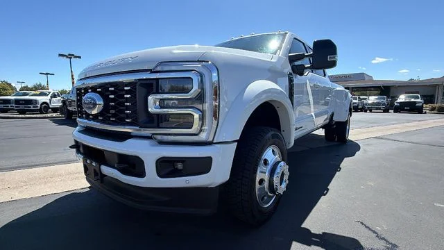2026 Ford F-450 Super Duty Platinum - Photo 9