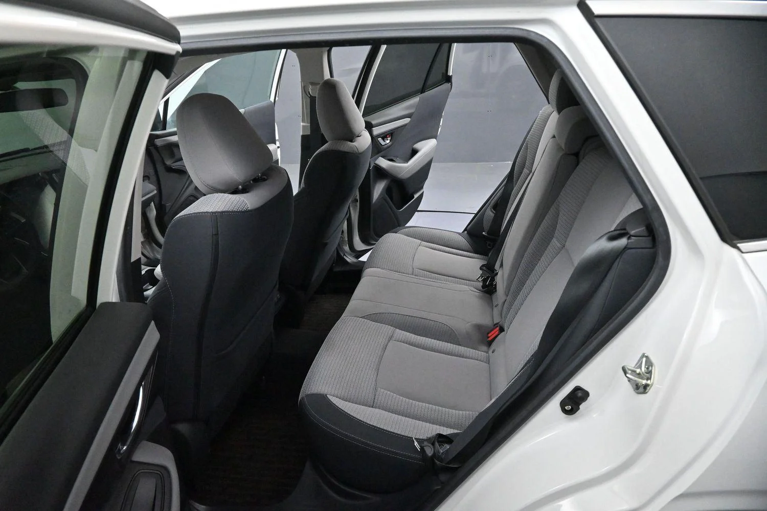 Used 2020 Crystal White Pearl Subaru Premium image 26