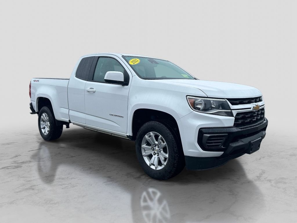 Used 2021 White Chevrolet LT image 7
