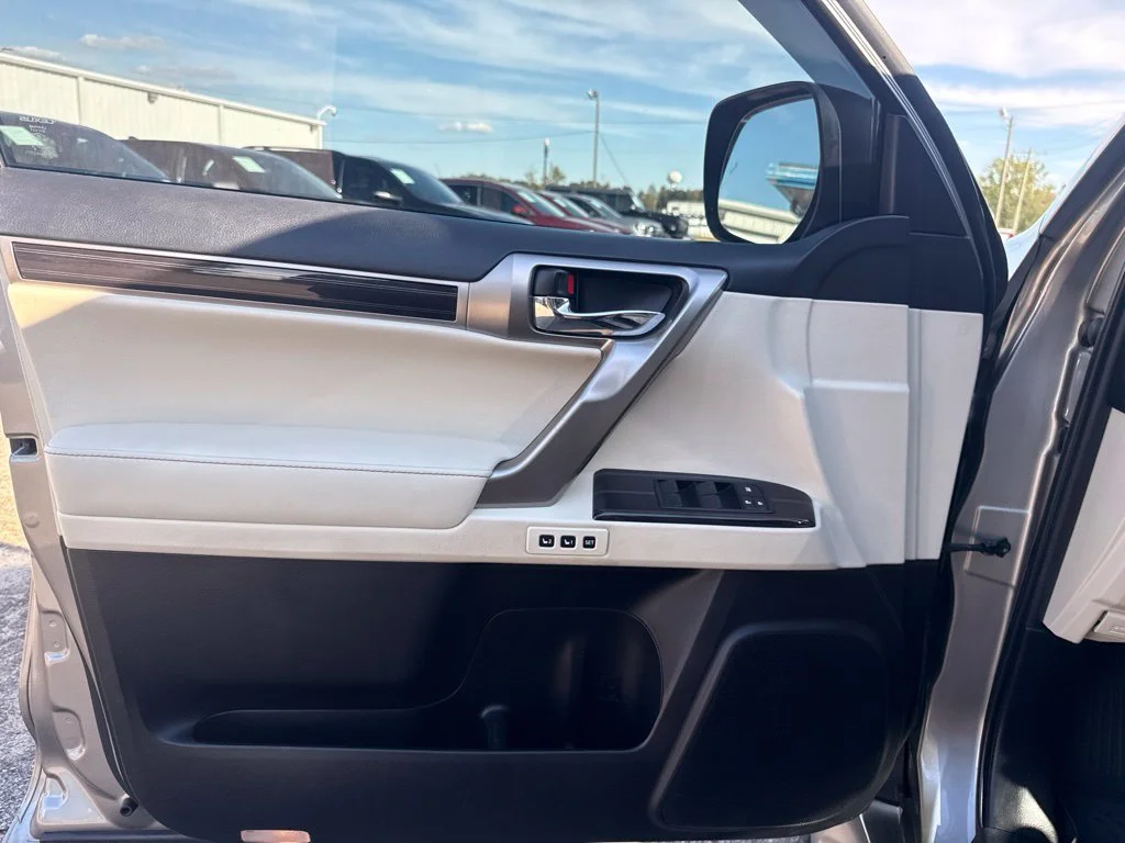 Used 2021  Lexus GX 460 Premium image 29
