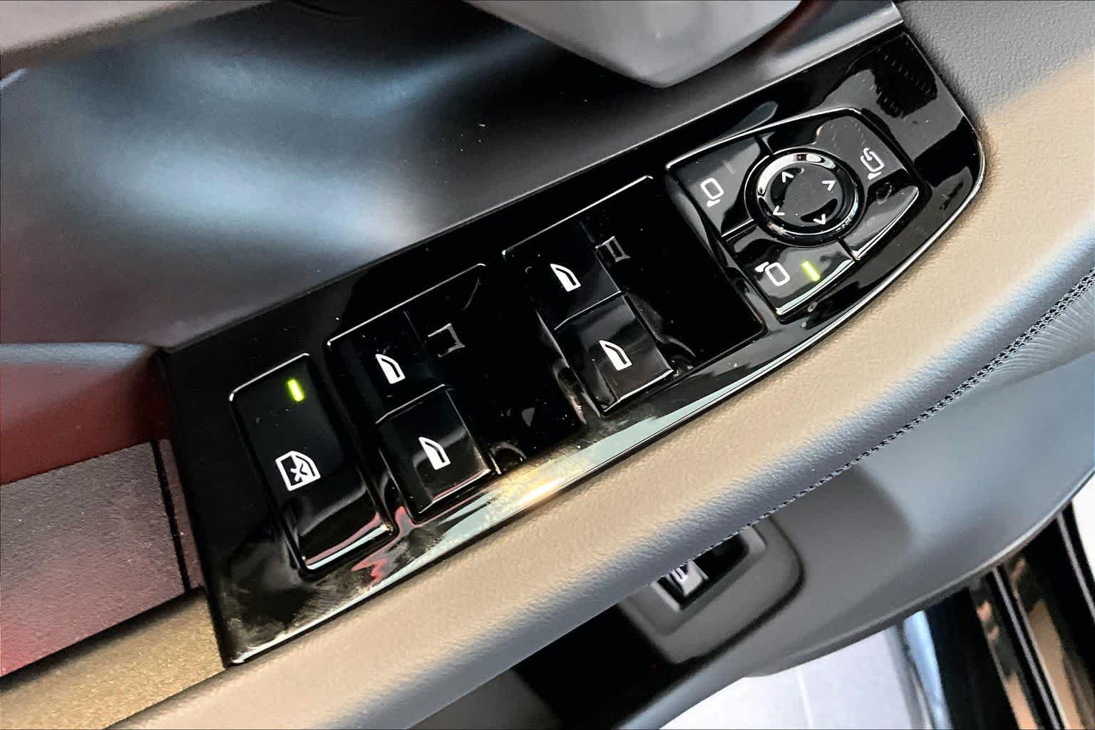 New 2027 Black Sapphire Metallic BMW  image 17