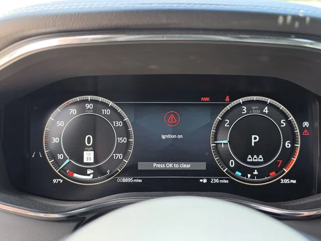 2025 Jaguar F-PACE R-Dynamic S - Photo 10