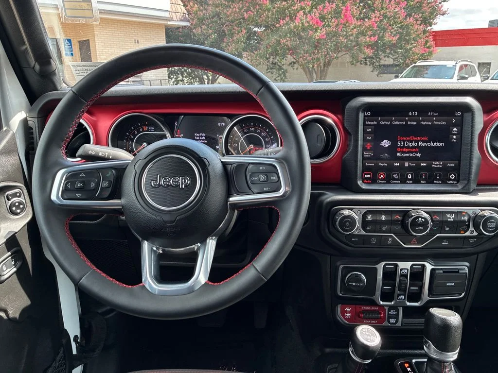 Used 2023 White Jeep Rubicon image 14