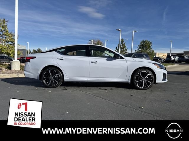 New 2025 Gray Nissan 2.5 SR image 3