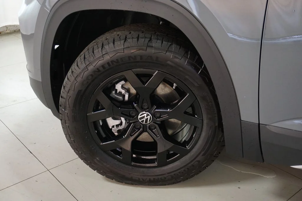 New 2026 Pure Gray Volkswagen Peak Edition image 35