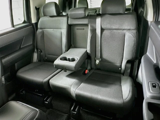New 2027 Black Hyundai SE image 11