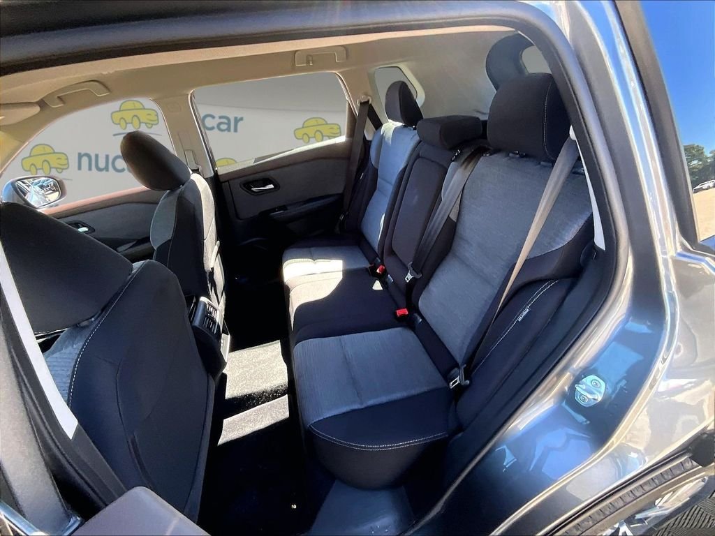 Used 2023 Gray Nissan SV image 15