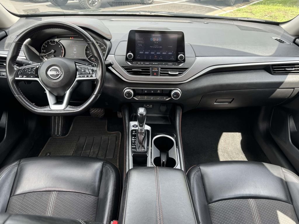 Used 2024 Black Nissan 2.5 SR image 2