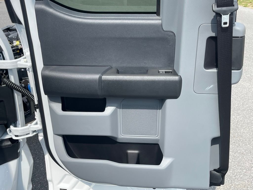 New 2026 Oxford White Ford F-450® XL image 22