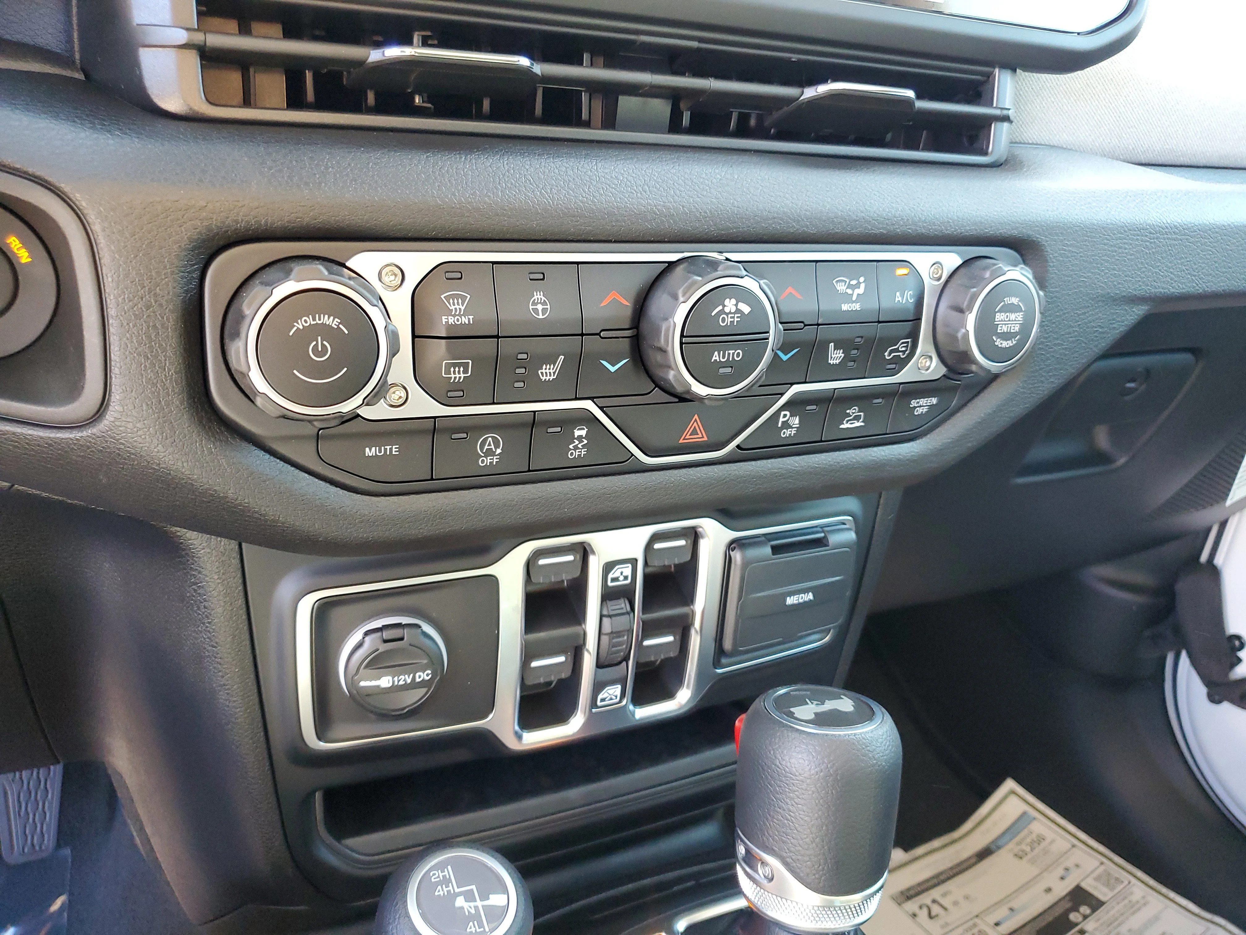 New 2026  Jeep Sport S image 19