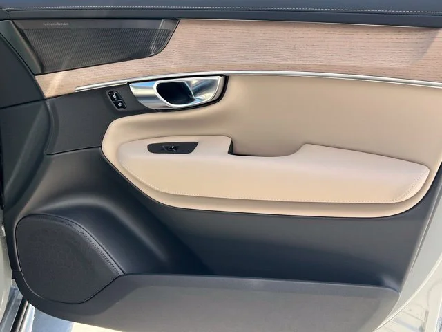 2026 Volvo XC90 Plus - Photo 28