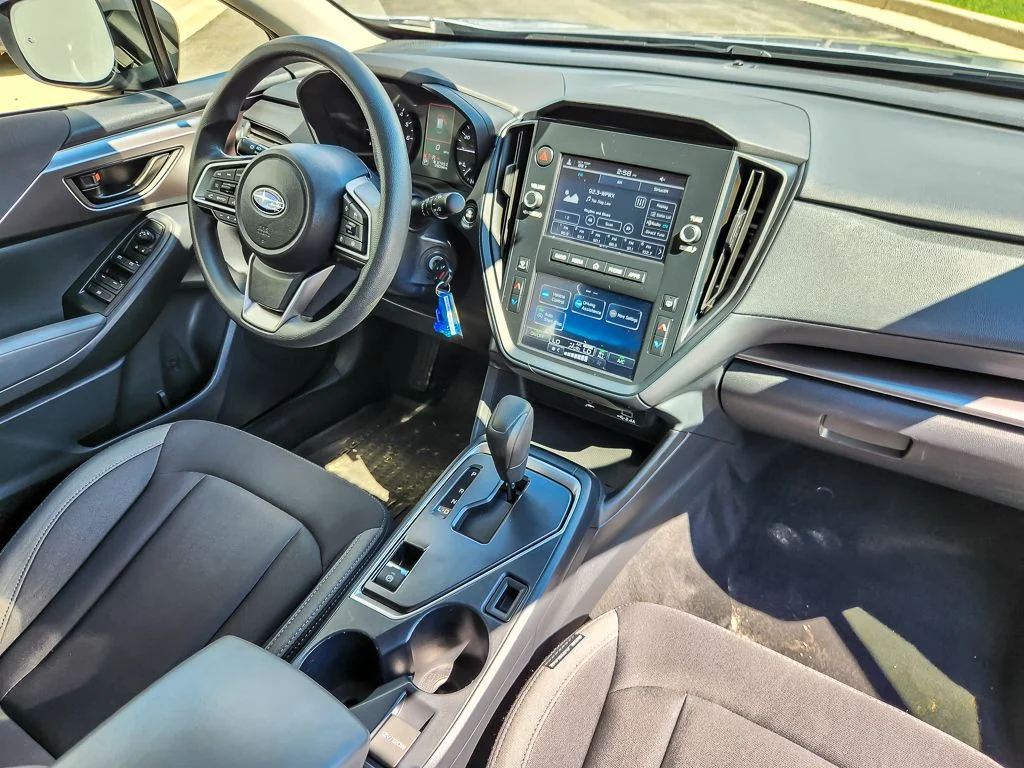 Used 2024 Silver Subaru Base image 20