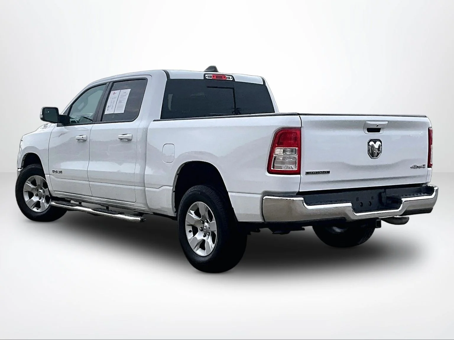 Used 2022 White Ram Big Horn/Lone Star image 14