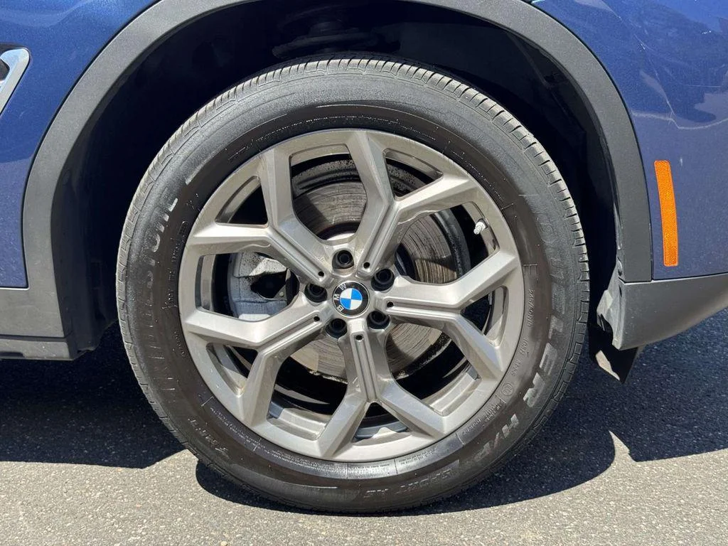 Used 2022 Phytonic Blue Metallic BMW xDrive30i image 10