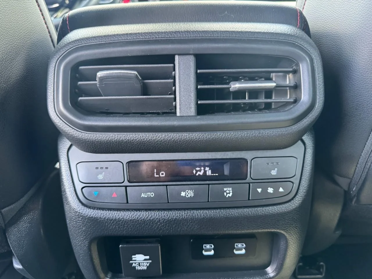 2026 Honda Pilot Black Edition - Photo 14