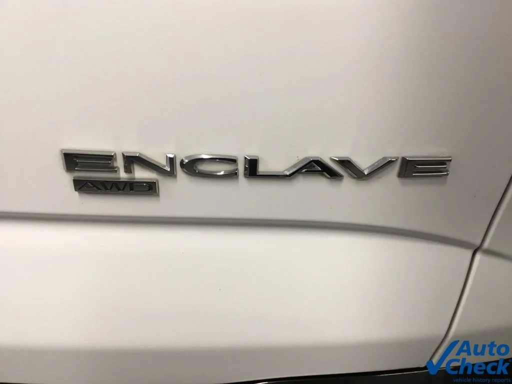 Used 2018 White Buick Essence image 15