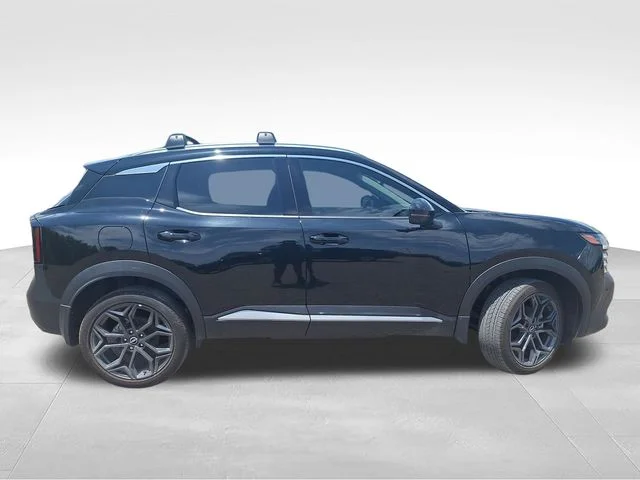 Certified Used 2025 Black Nissan SR image 9