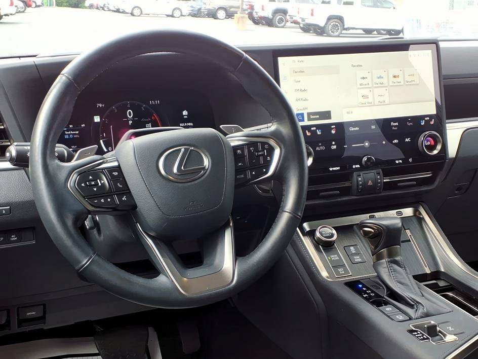 2024 Lexus GX Luxury - Photo 12