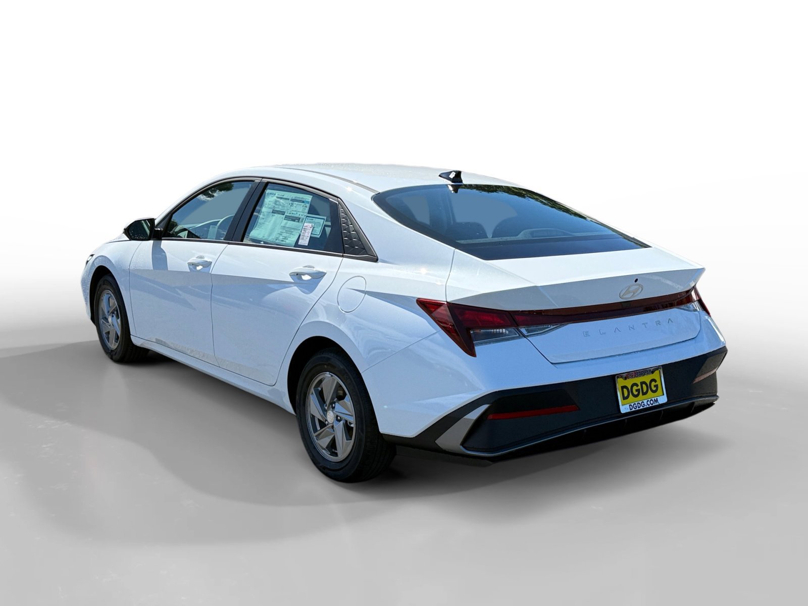 New 2026 Serenity White Hyundai SE image 3