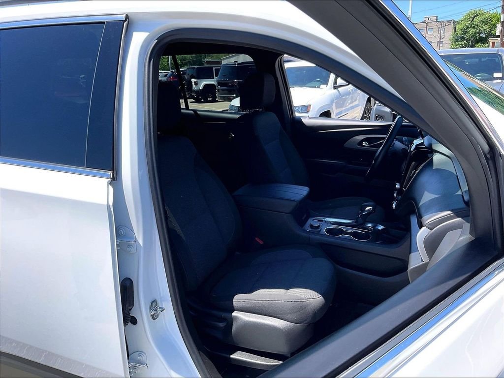 Used 2023 White Chevrolet LT image 11