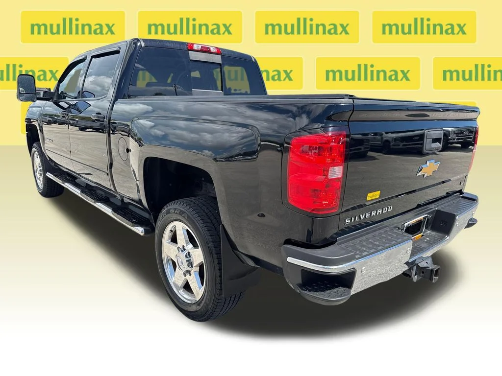 Used 2015 Black Chevrolet LT image 8