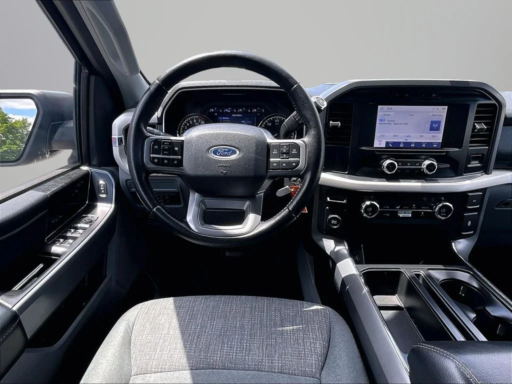 Used 2021 Silver Ford XLT image 5