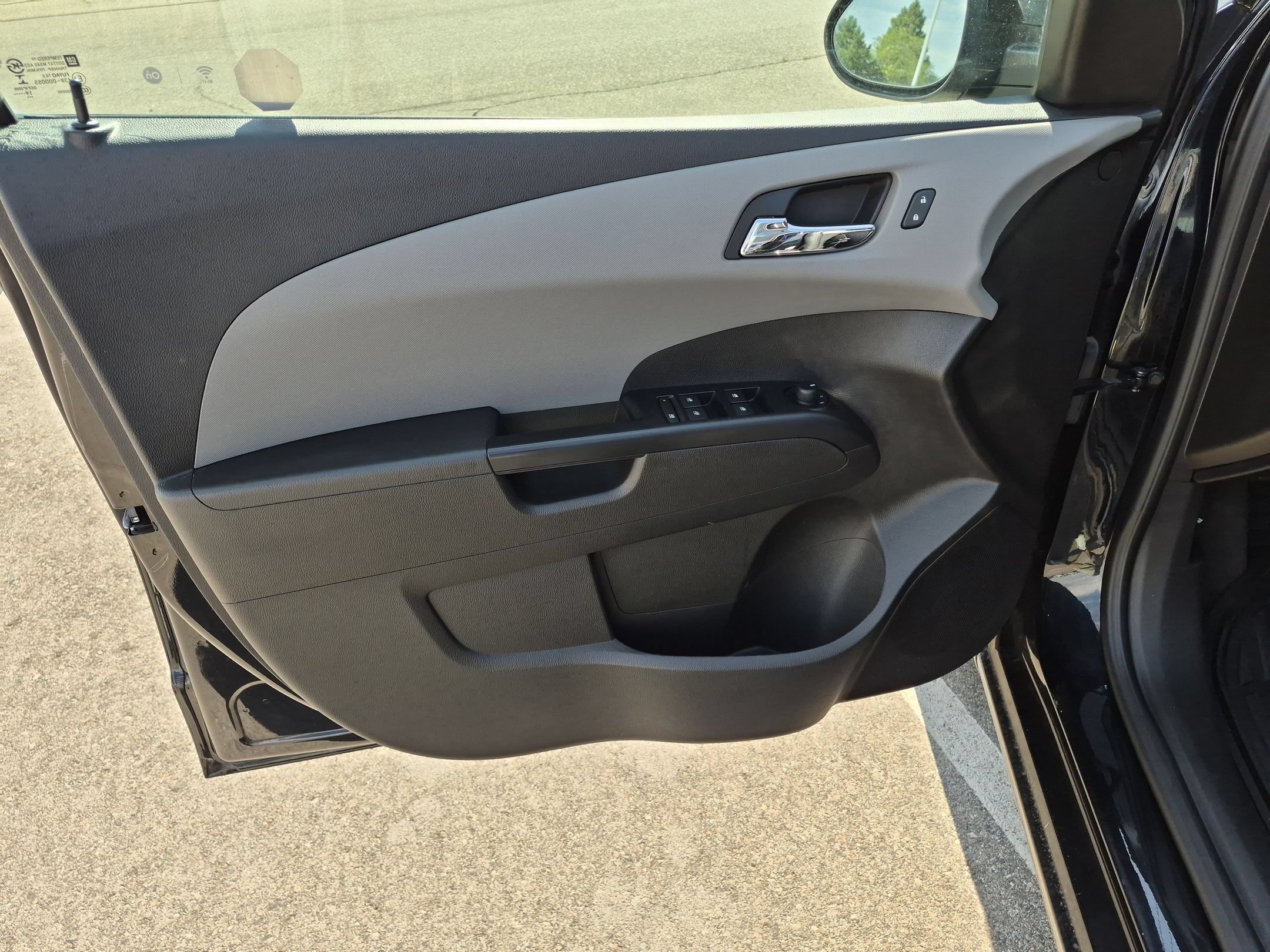 Used 2020 Mosaic Black Metallic Chevrolet LT image 12