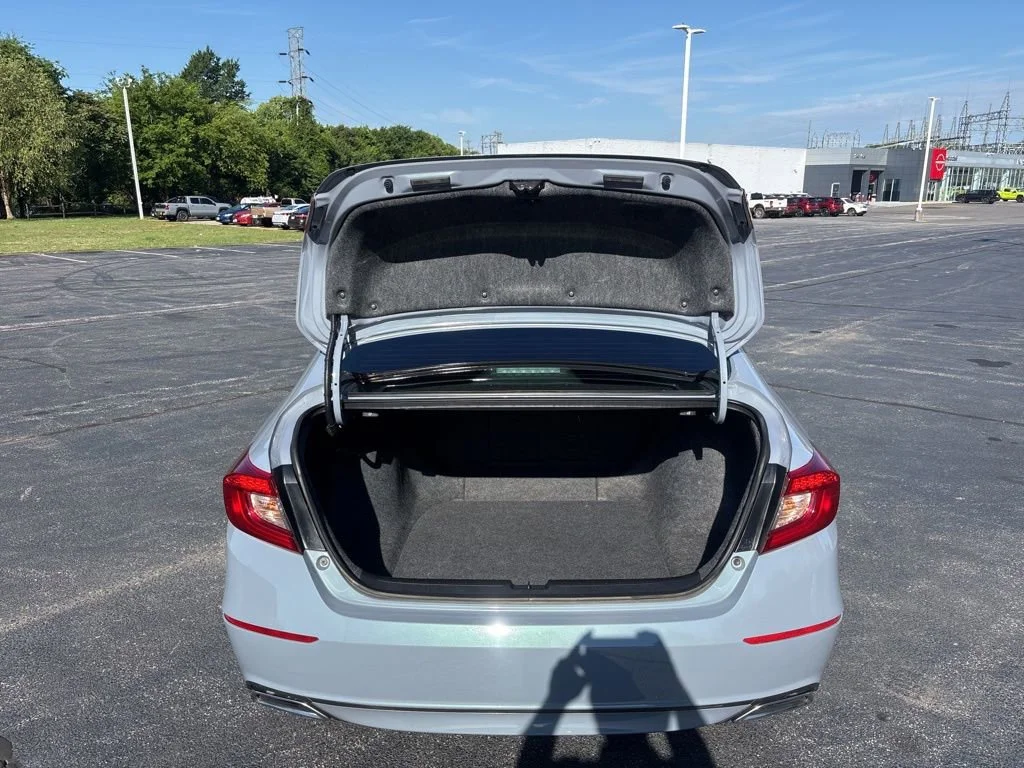 Used 2021 Sonic Gray Pearl Honda Sport image 17