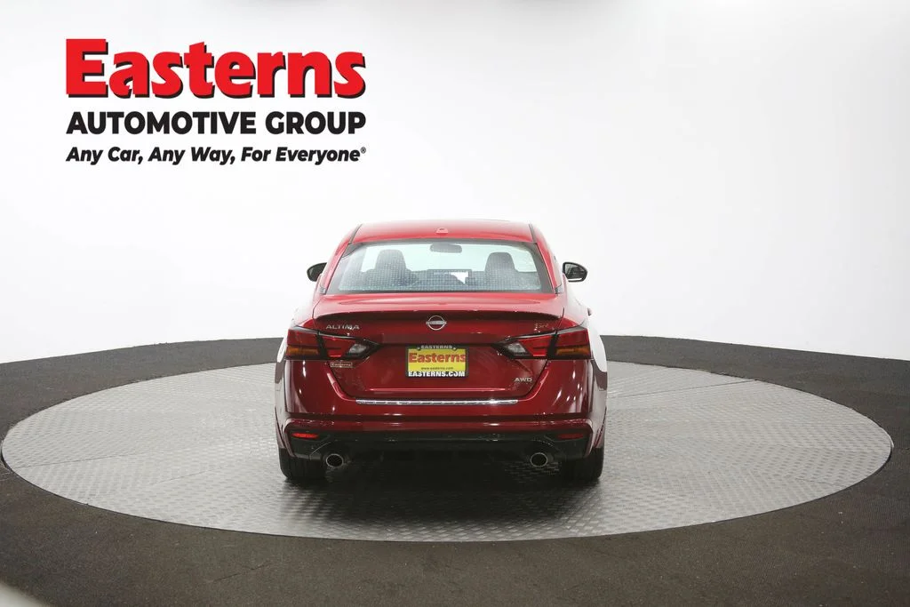 Used 2023 Red Nissan 2.5 SR image 35
