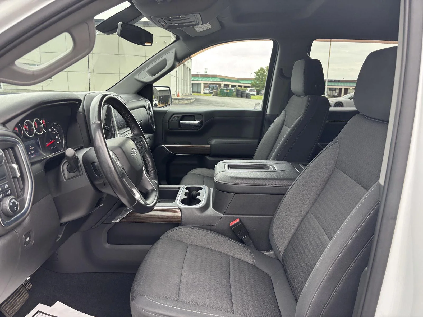 Used 2021 SUMMIT WHITE Chevrolet RST image 30