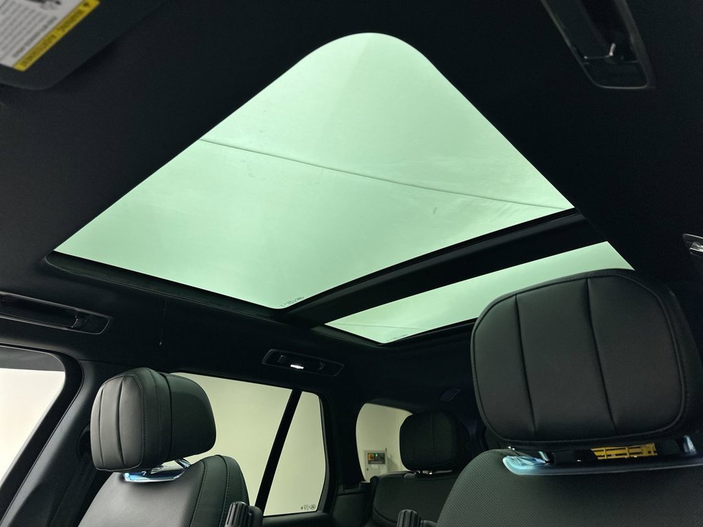 New 2027 Carpathian Grey Land Rover SE image 11