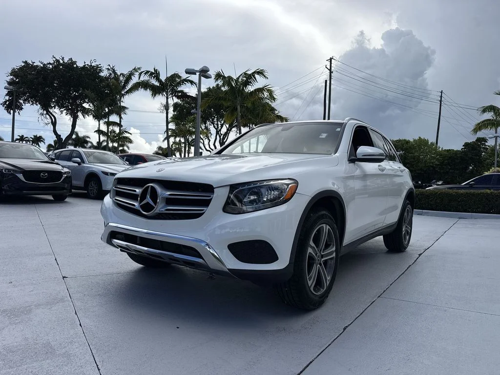 Used 2018 Polar White Mercedes-Benz GLC 300 image 31