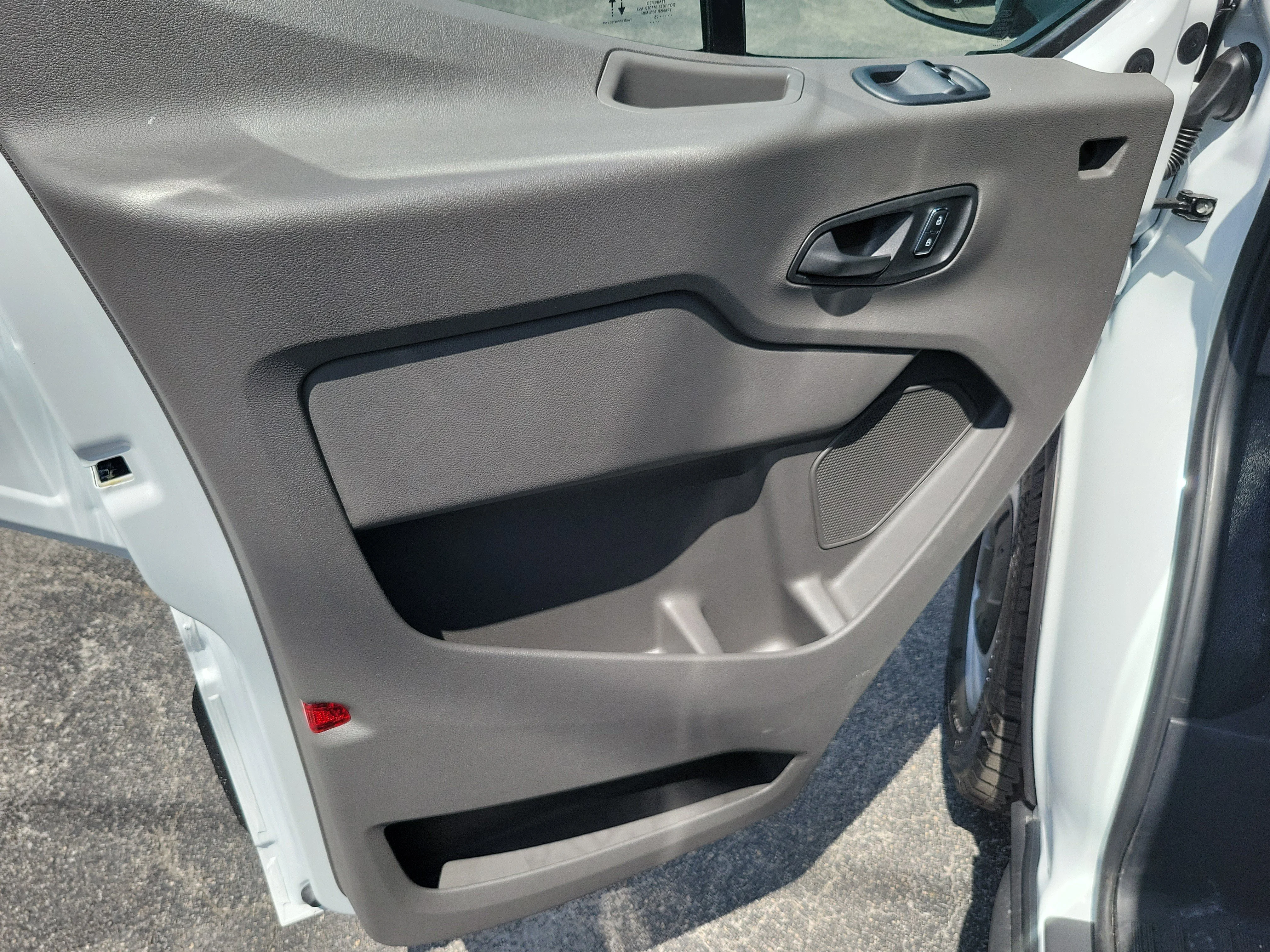 2025 Ford Transit Passenger Van XL - Photo 14