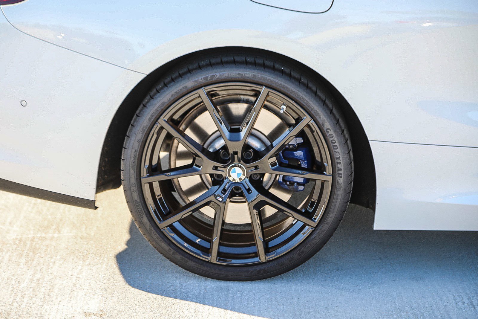 2025 BMW 8 Series 840i - Photo 10