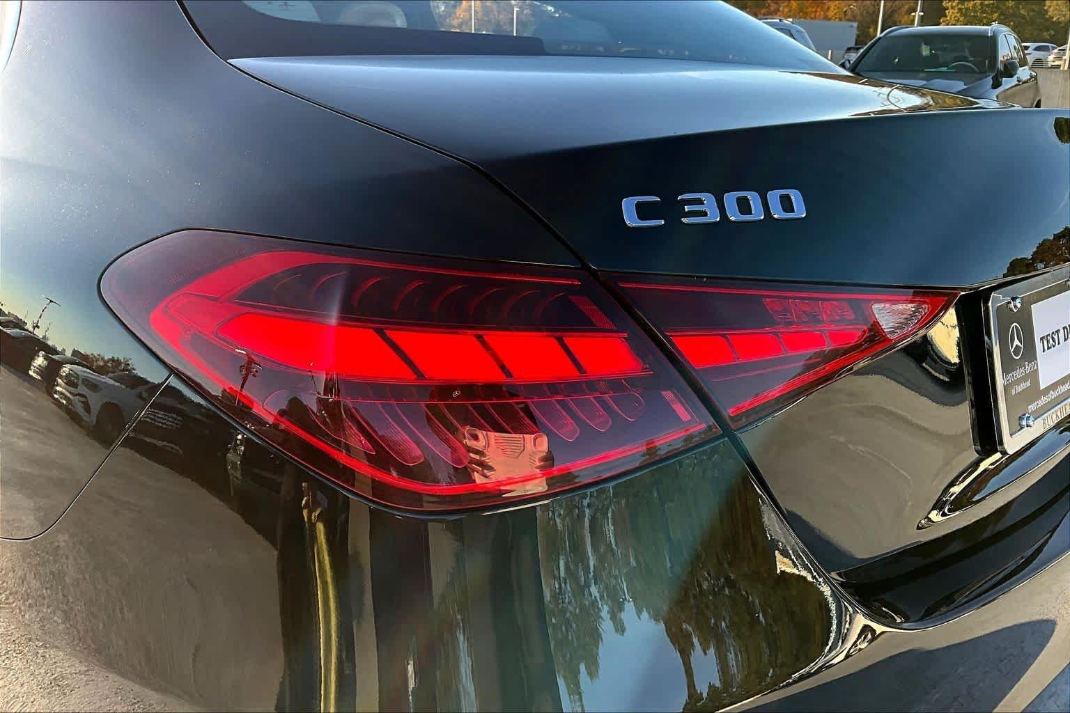Used 2022 Obsidian Black Metallic Mercedes-Benz C 300 image 28